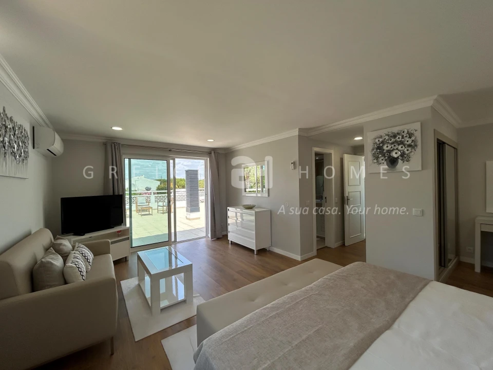 Moradia T7 para Venda em Almancil Foto 20