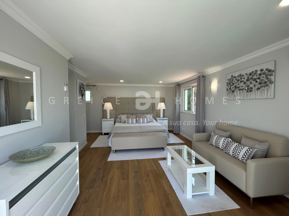 Moradia T7 para Venda em Almancil Foto 23