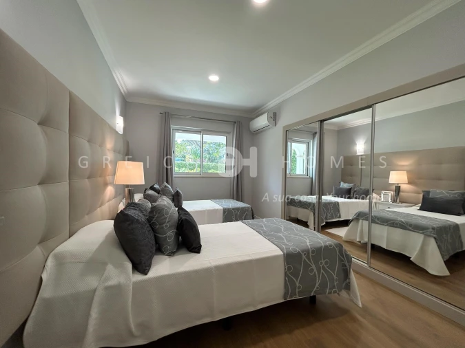 Moradia T7 para Venda em Almancil Foto 40