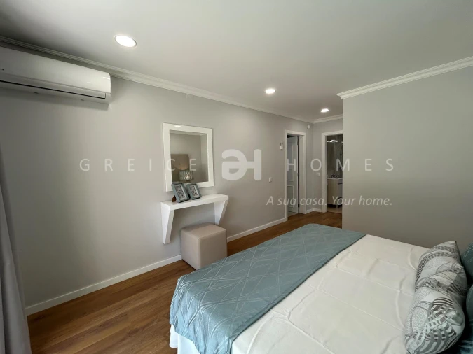 Moradia T7 para Venda em Almancil Foto 29