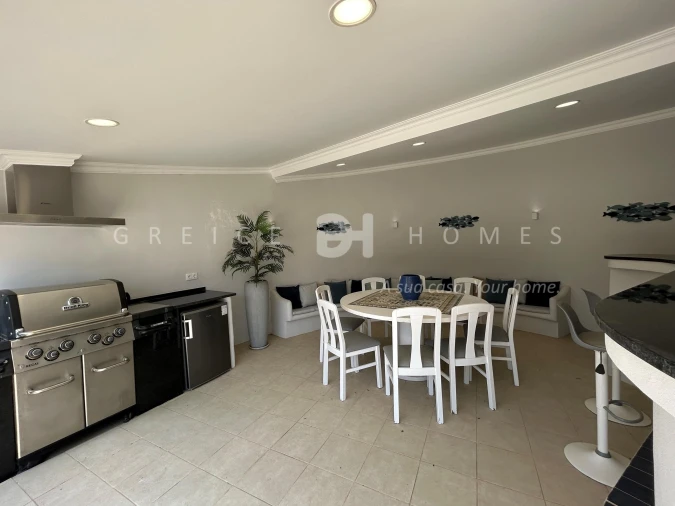 Moradia T7 para Venda em Almancil Foto 8