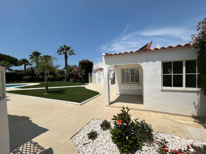 Moradia T7 para Venda em Almancil Foto 48