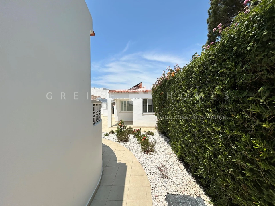 Moradia T7 para Venda em Almancil Foto 49