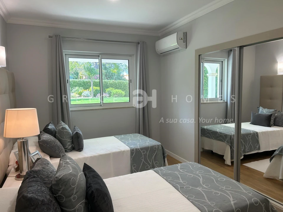 Moradia T7 para Venda em Almancil Foto 41