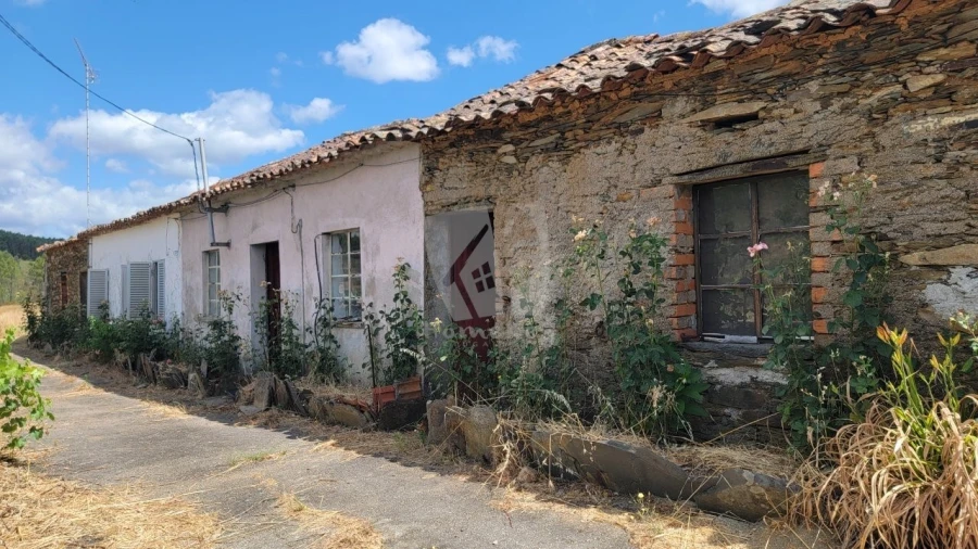 Quinta T4 para Venda em Sarzedas