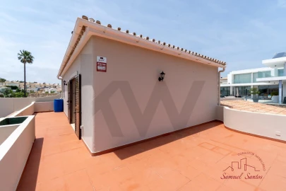 Moradia T5 para Venda em Loule (São Clemente)