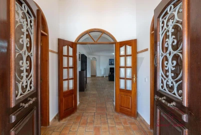 Moradia T5 para Venda em Loule (São Clemente)
