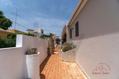 Moradia T5 para Venda em Loule (São Clemente)