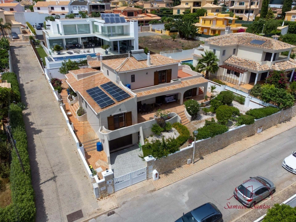 Moradia T5 para Venda em Loule (São Clemente) Foto 1