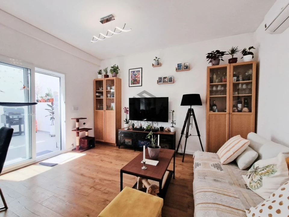 Apartamento T2 para Venda em Sacavém e Prior Velho Foto 6