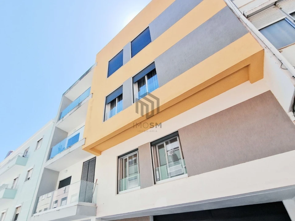 Apartamento T2 para Venda em Sacavém e Prior Velho Foto 2