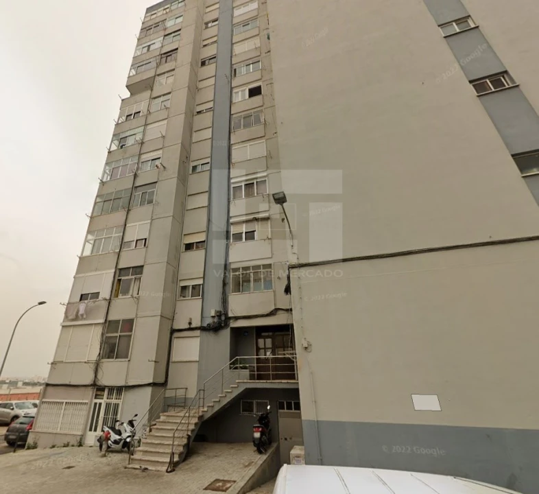 Apartamento T1 para Venda em Águas Livres Foto 1