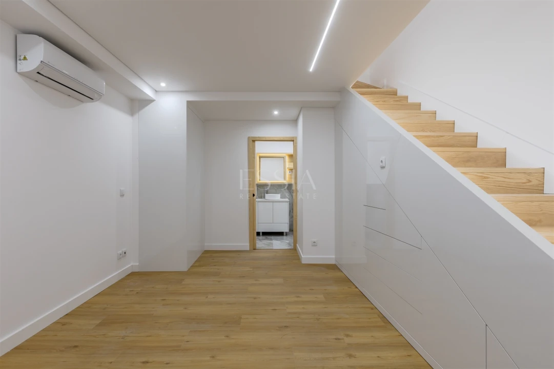 Apartamento T0 para Venda em Cedofeita, Santo Ildefonso, Sé, Miragaia, São Nicolau e Vitória Foto 4