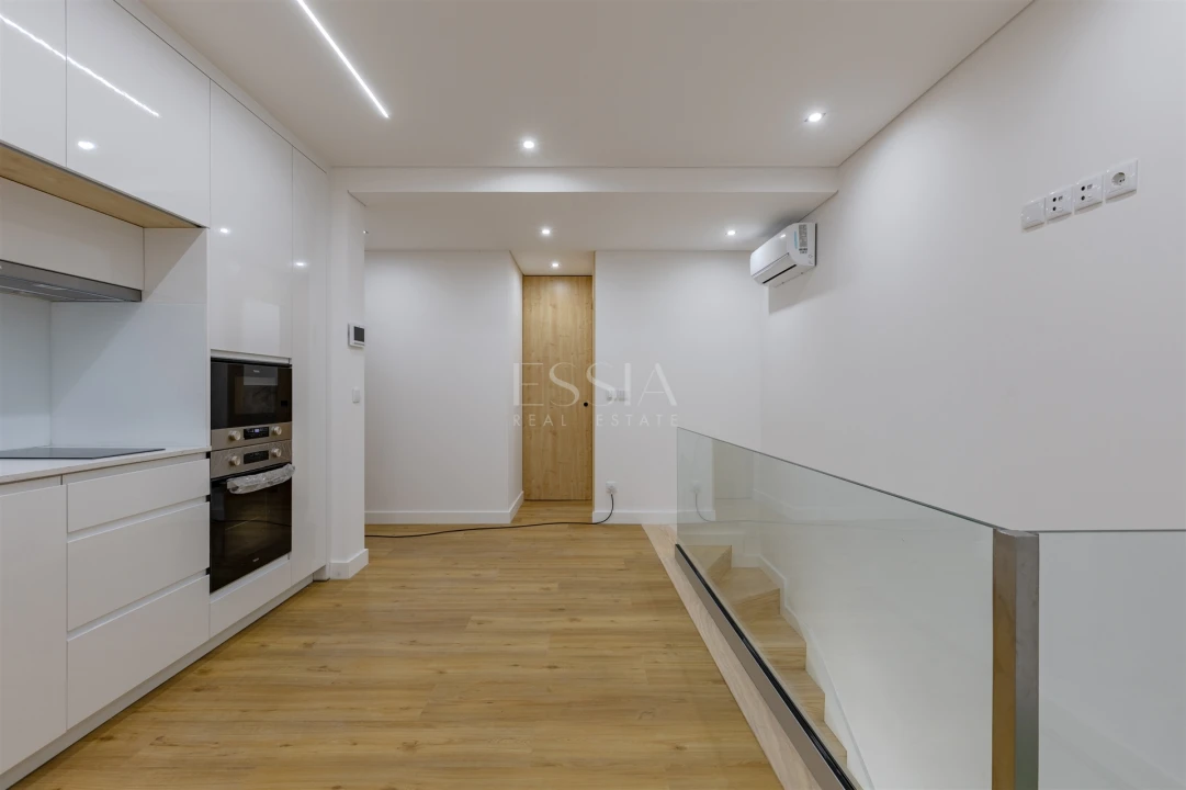 Apartamento T0 para Venda em Cedofeita, Santo Ildefonso, Sé, Miragaia, São Nicolau e Vitória Foto 2