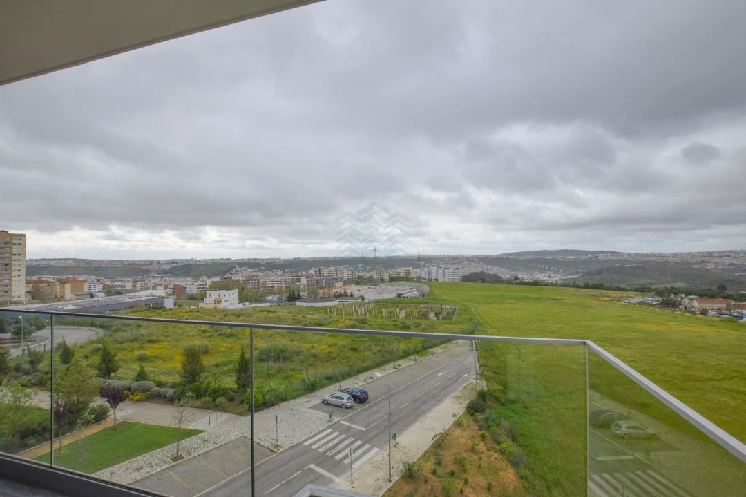 Apartamento T2 para Venda em Pontinha e Famões Foto 15