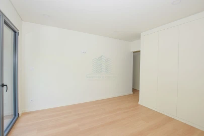 Apartamento T2 para Venda em Pontinha e Famões