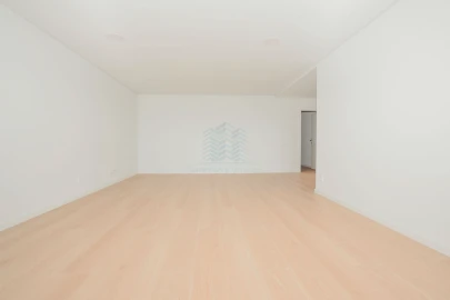 Apartamento T2 para Venda em Pontinha e Famões