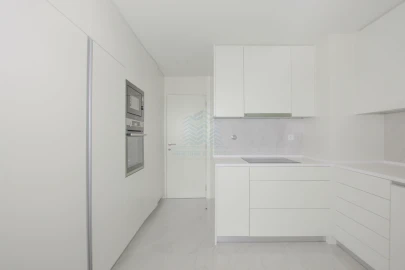 Apartamento T2 para Venda em Pontinha e Famões