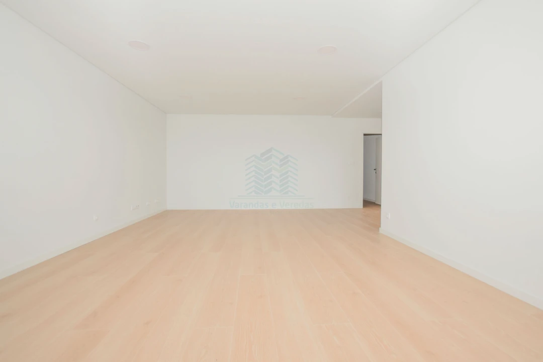 Apartamento T2 para Venda em Pontinha e Famões Foto 20