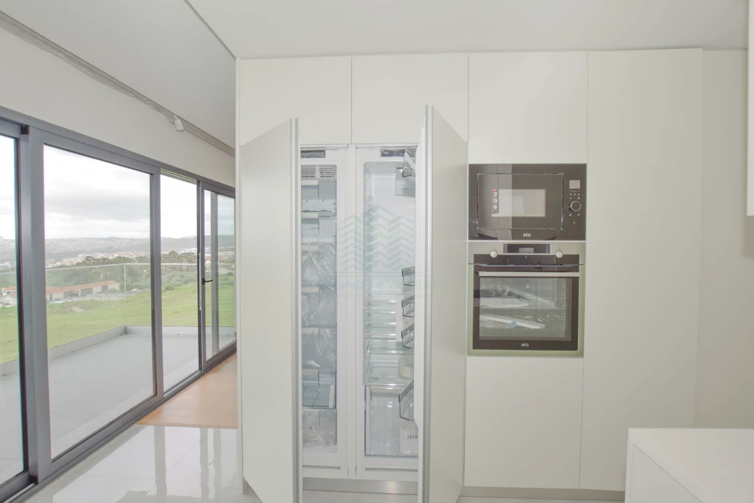 Apartamento T2 para Venda em Pontinha e Famões Foto 10