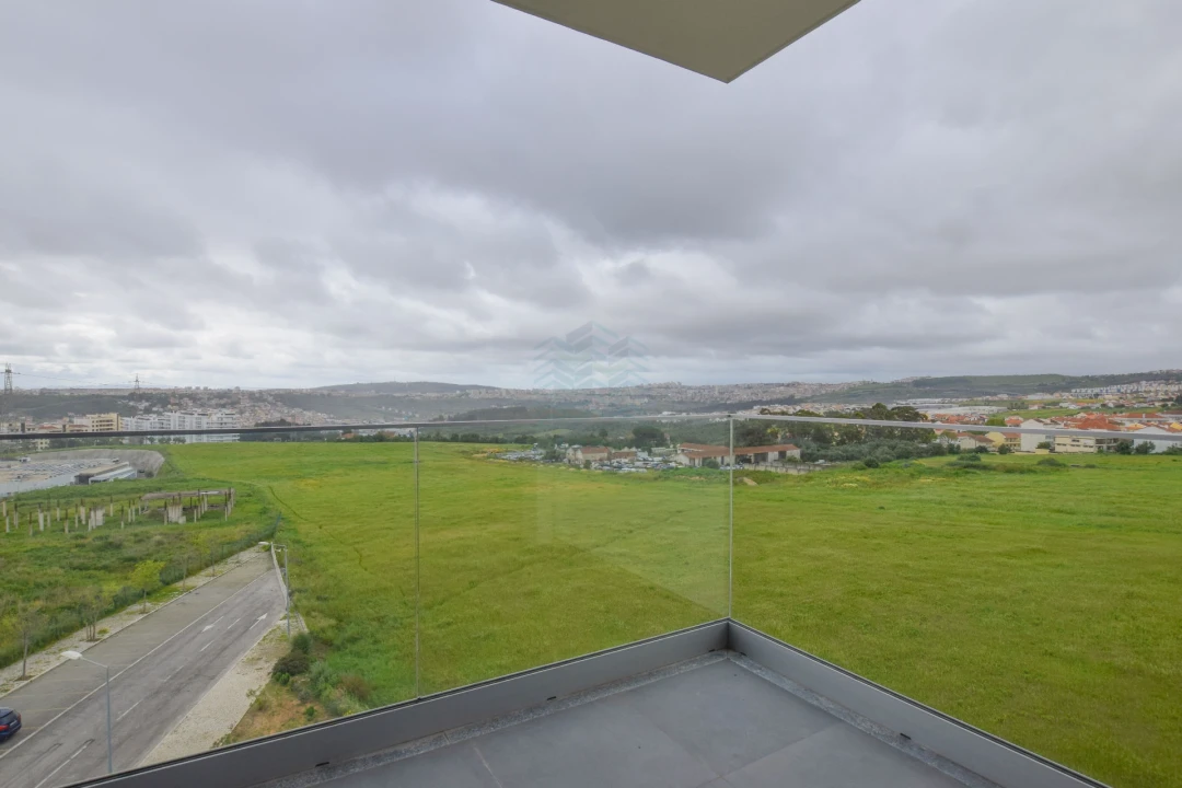 Apartamento T2 para Venda em Pontinha e Famões Foto 13