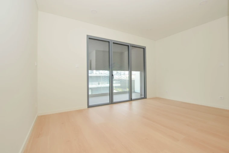 Apartamento T2 para Venda em Pontinha e Famões Foto 25