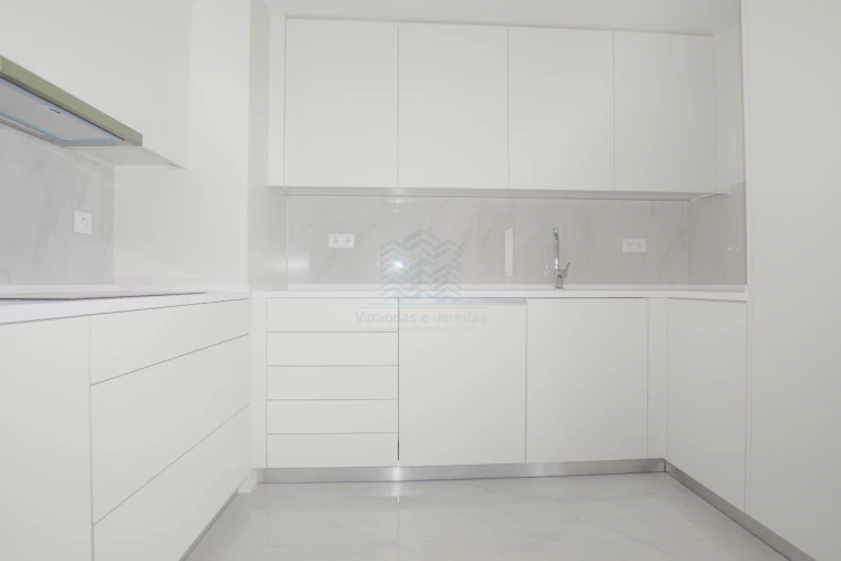 Apartamento T2 para Venda em Pontinha e Famões Foto 6