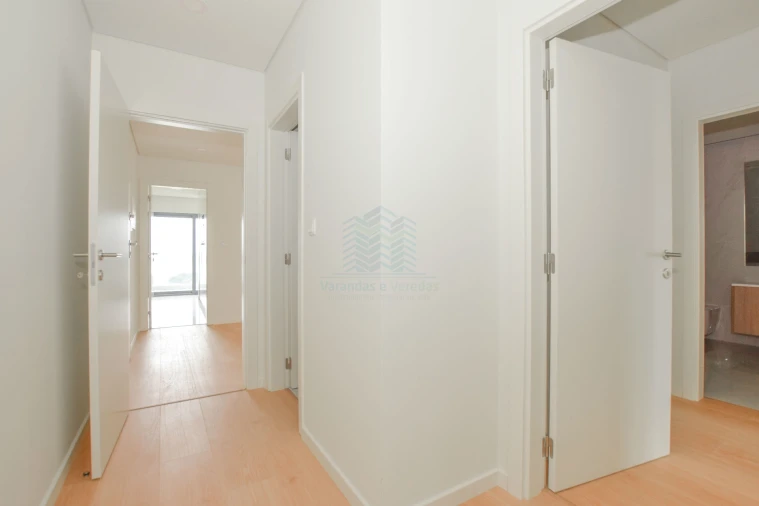 Apartamento T2 para Venda em Pontinha e Famões Foto 32