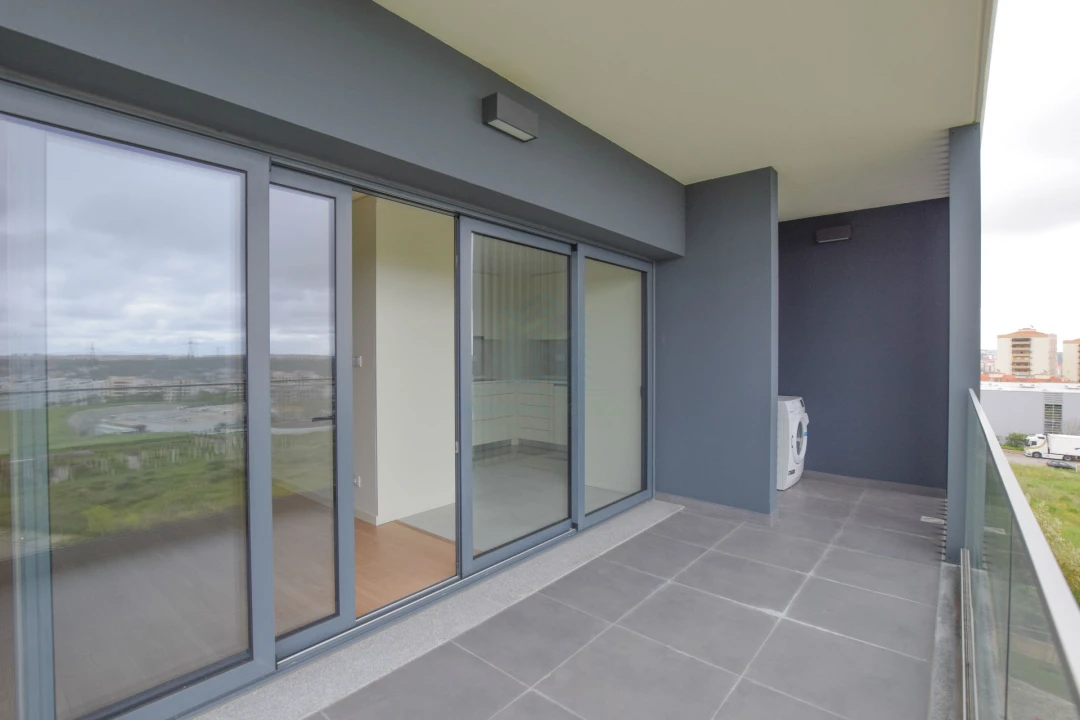 Apartamento T2 para Venda em Pontinha e Famões Foto 14