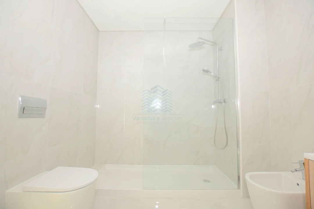 Apartamento T2 para Venda em Pontinha e Famões Foto 42