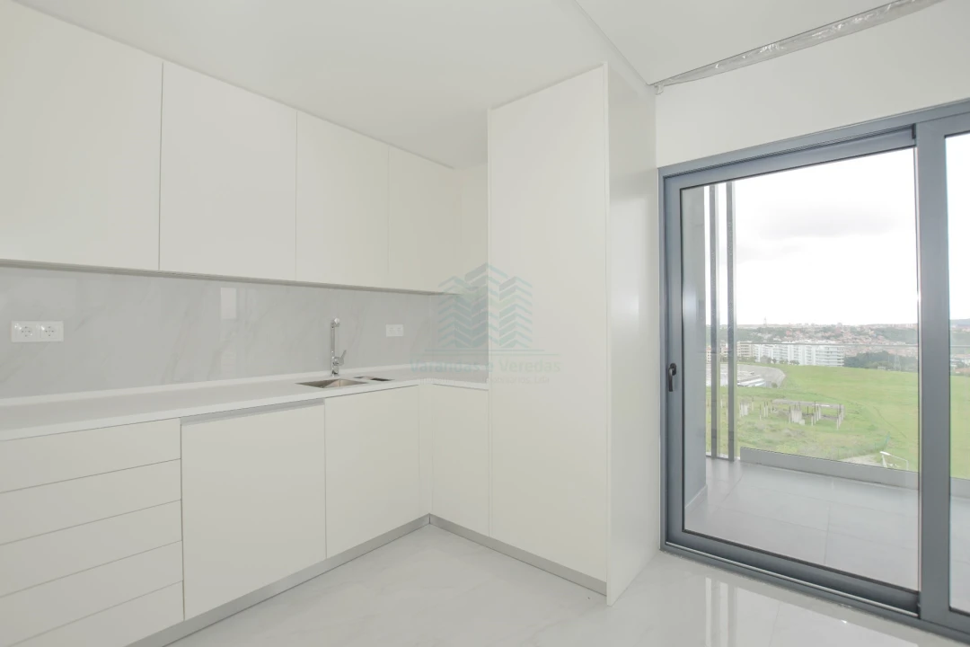 Apartamento T2 para Venda em Pontinha e Famões Foto 9