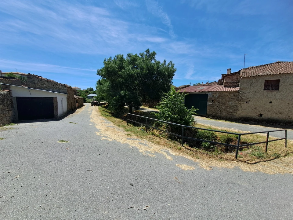 Moradia T3 para Venda em Vilar Seco Foto 30