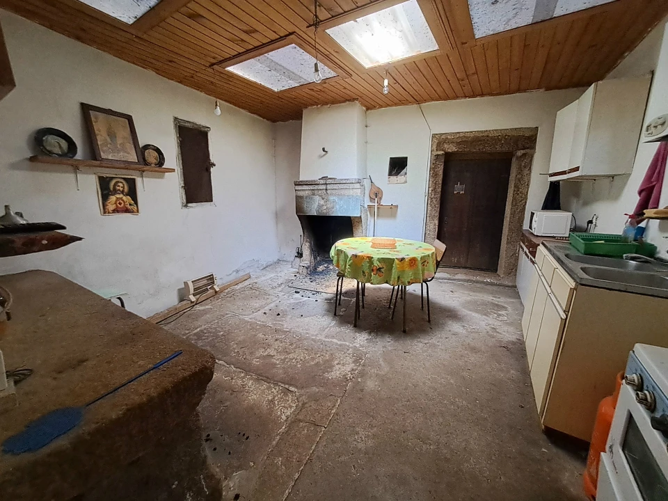 Moradia T3 para Venda em Vilar Seco Foto 13