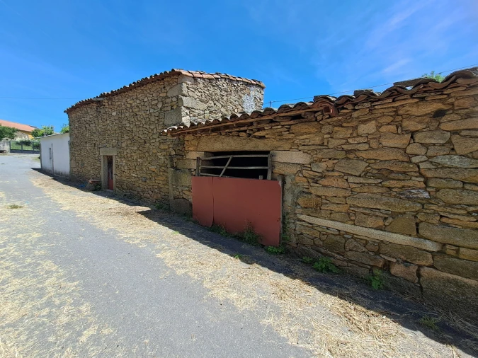 Moradia T3 para Venda em Vilar Seco Foto 42