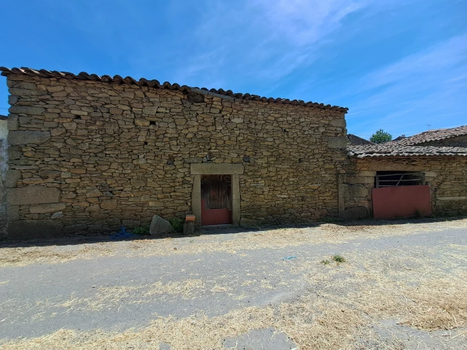 Moradia T3 para Venda em Vilar Seco Foto 40