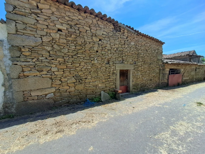 Moradia T3 para Venda em Vilar Seco Foto 41