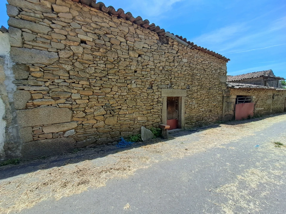 Moradia T3 para Venda em Vilar Seco Foto 41