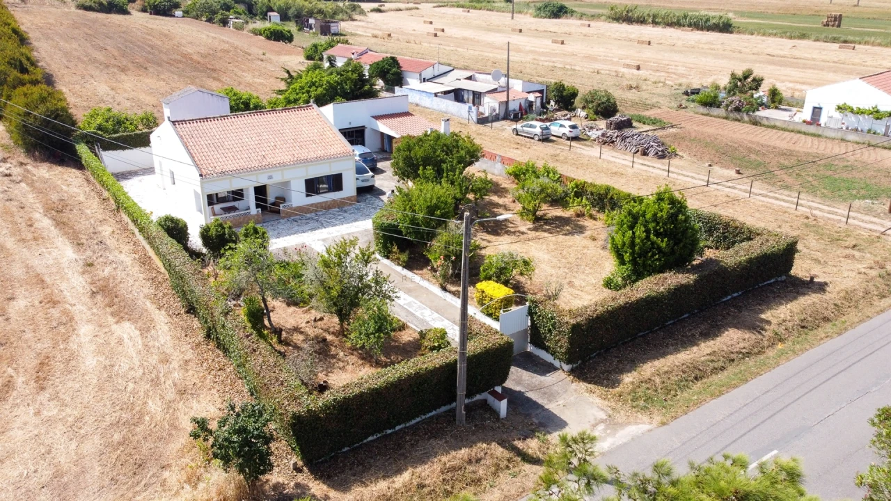 Moradia T3 para Venda em Bordeira Foto 1