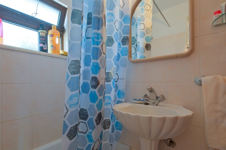 Moradia T3 para Venda em Bordeira Foto 26