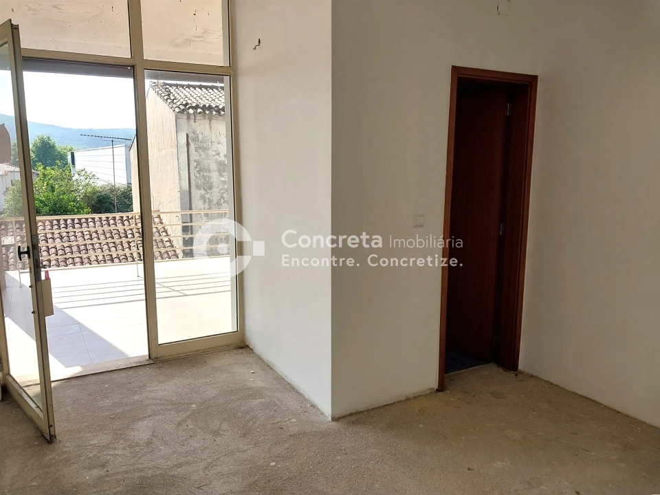 Loja para Venda em Barcelos, V.Boa, V.Frescainha Foto 1