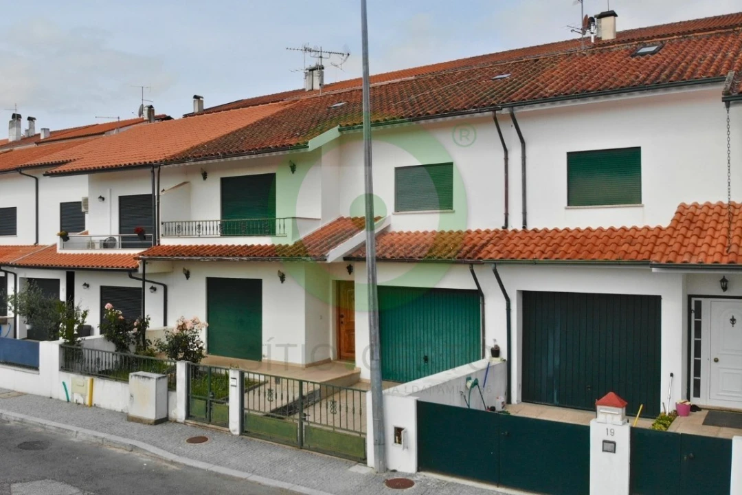 Moradia T4 para Venda em Valpaços e Sanfins Foto 3