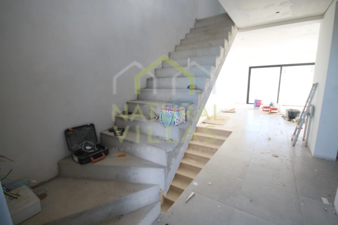Moradia T3 para Venda em Armação de Pera Foto 3