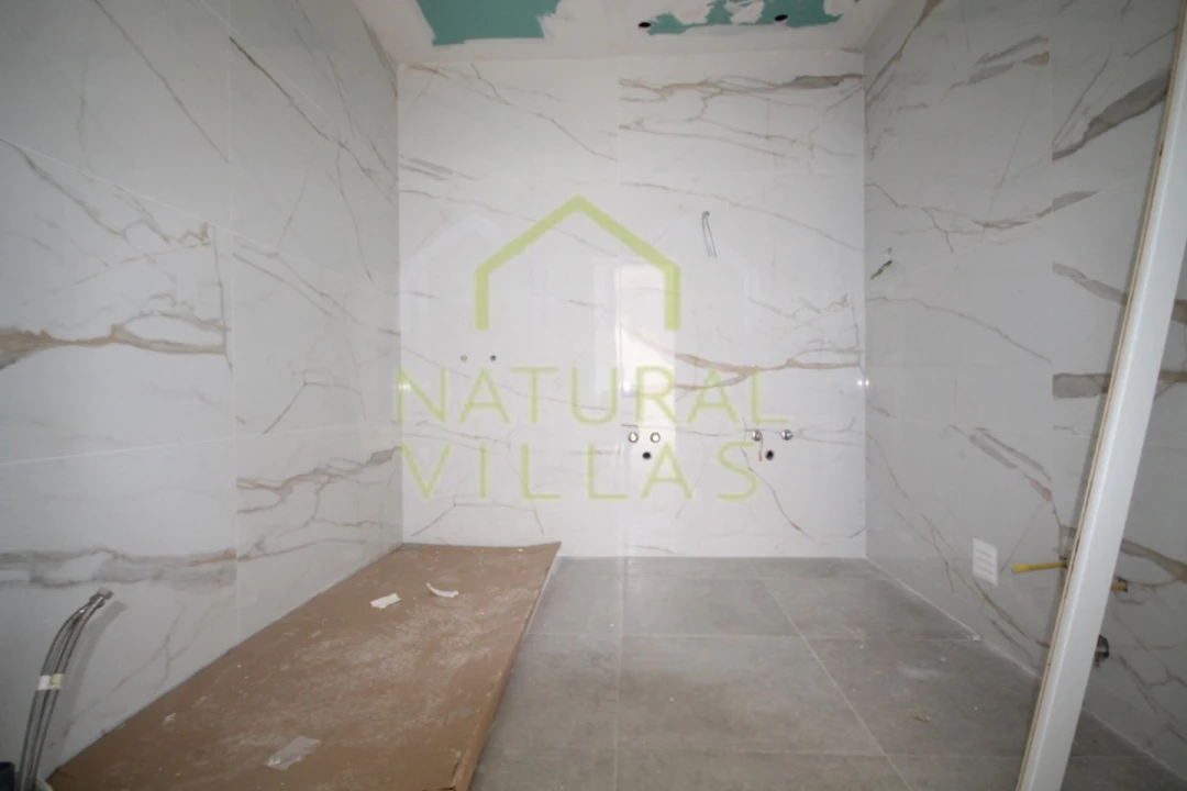 Moradia T3 para Venda em Armação de Pera Foto 6