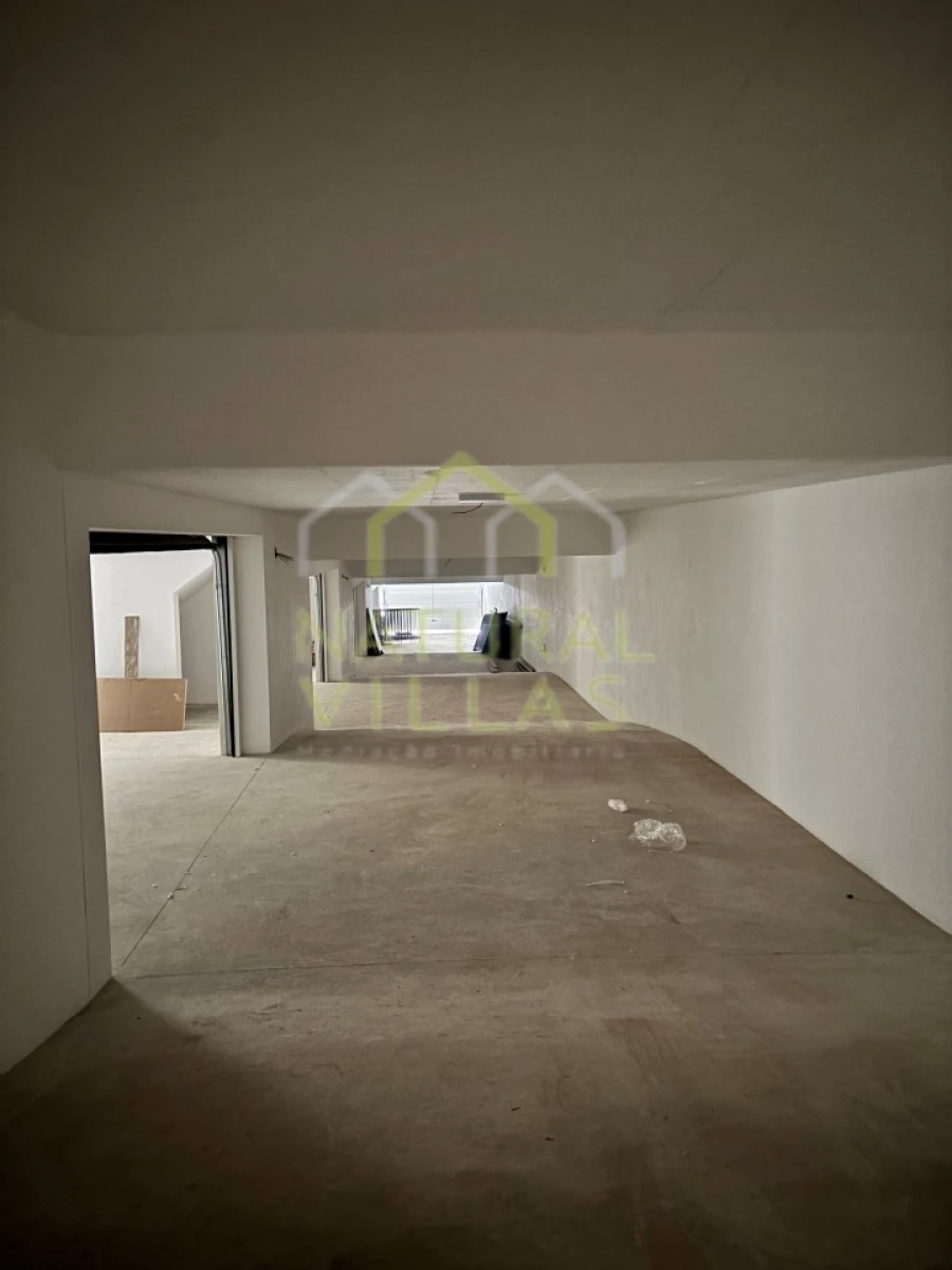 Moradia T3 para Venda em Armação de Pera Foto 14