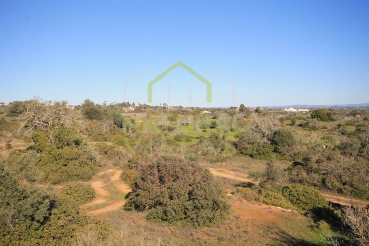 Moradia T3 para Venda em Armação de Pera Foto 8