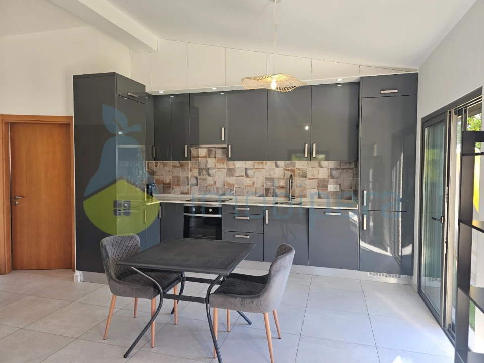 Moradia T1 para Venda em Armação de Pera Foto 10