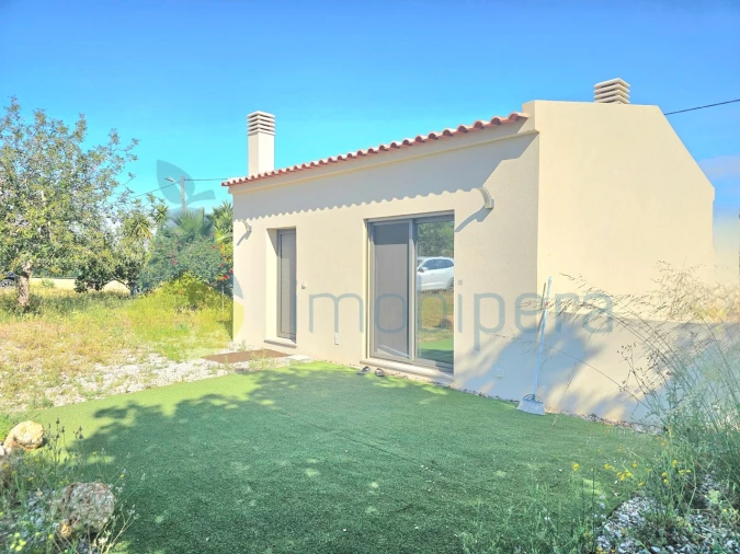 Moradia T1 para Venda em Armação de Pera Foto 2