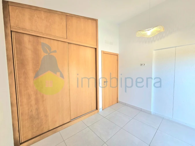 Moradia T1 para Venda em Armação de Pera Foto 17