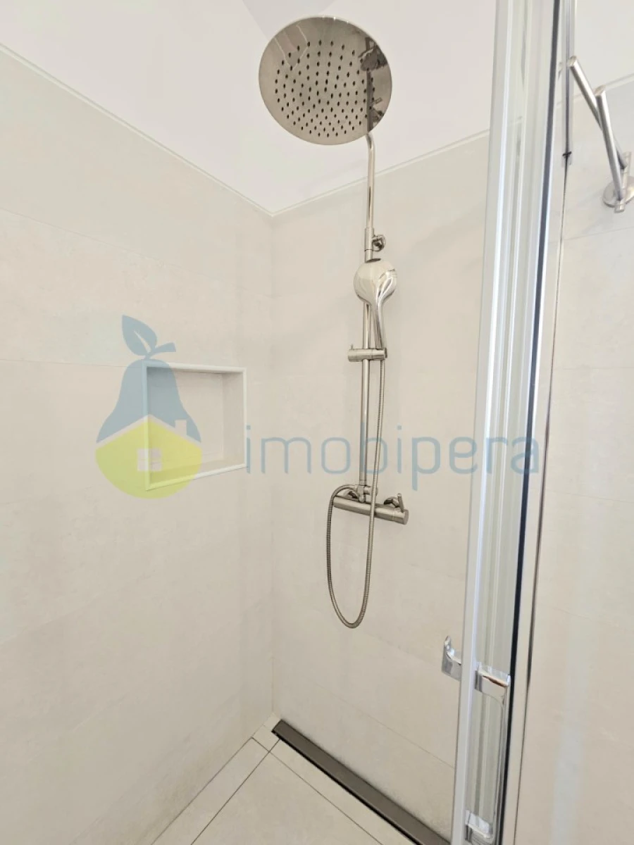 Moradia T1 para Venda em Armação de Pera Foto 21