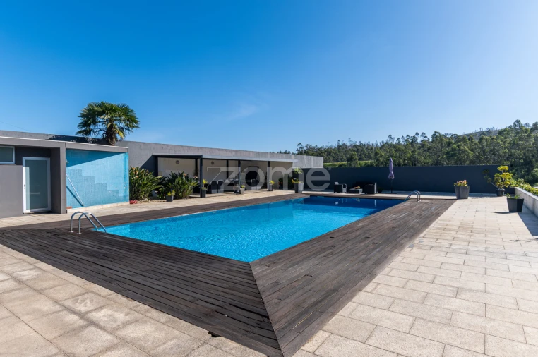 Moradia T4 para Venda em Junqueira Foto 7